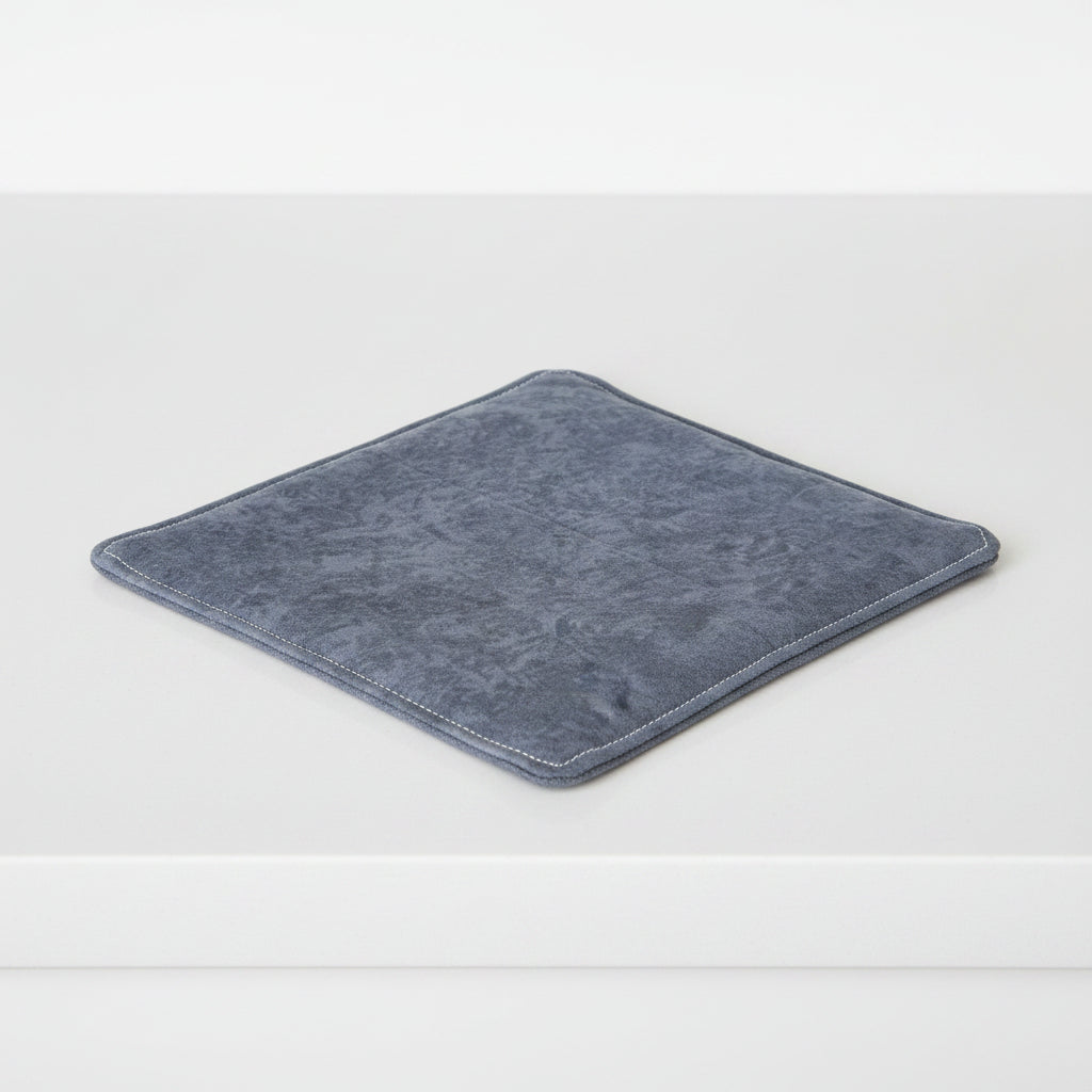 Grey potholders